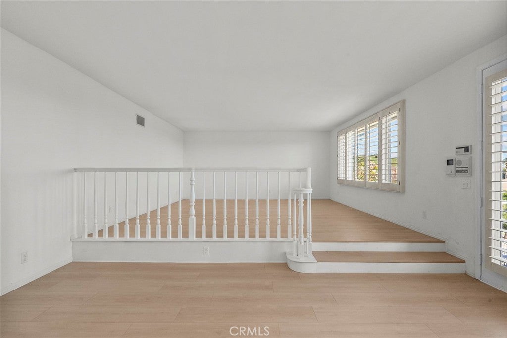 Canoga Park, California, 91304, United States, 5 Bedrooms Bedrooms, ,5 BathroomsBathrooms,Residential,Active,2006939