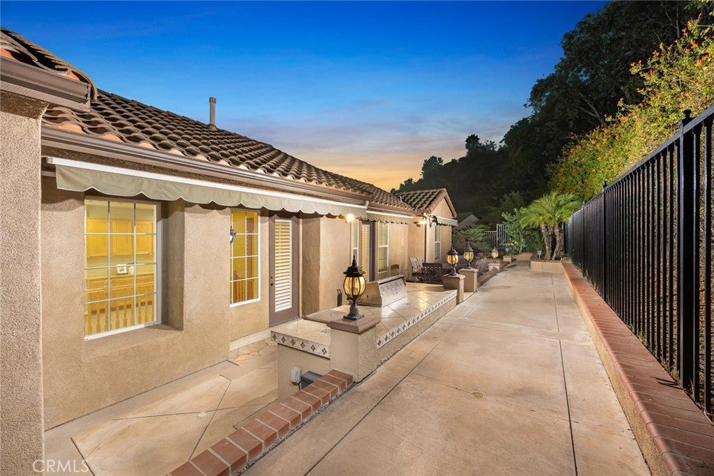 Monterey Park, California, 91754, United States, 5 Bedrooms Bedrooms, ,5 BathroomsBathrooms,Residential,Active,1988440