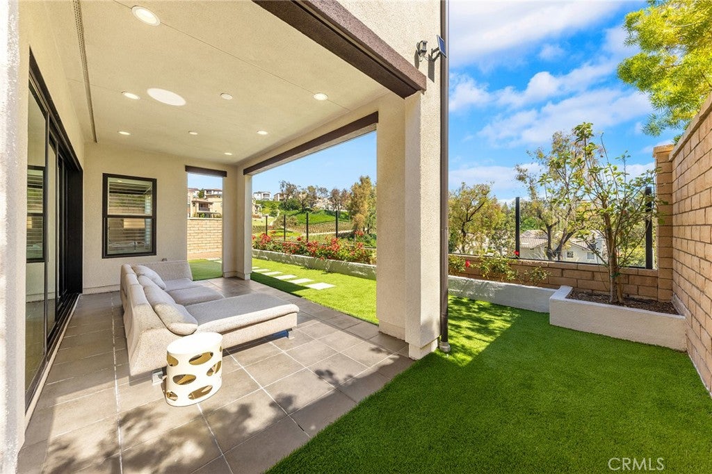 Lake Forest, California, 92630, United States, 5 Bedrooms Bedrooms, ,6 BathroomsBathrooms,Residential,Active,1801044