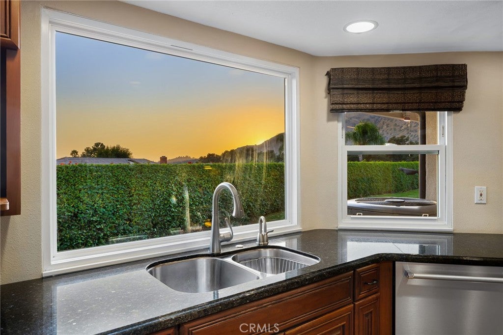 La Verne, California, 91750, United States, 3 Bedrooms Bedrooms, ,3 BathroomsBathrooms,Residential,Active,2009143