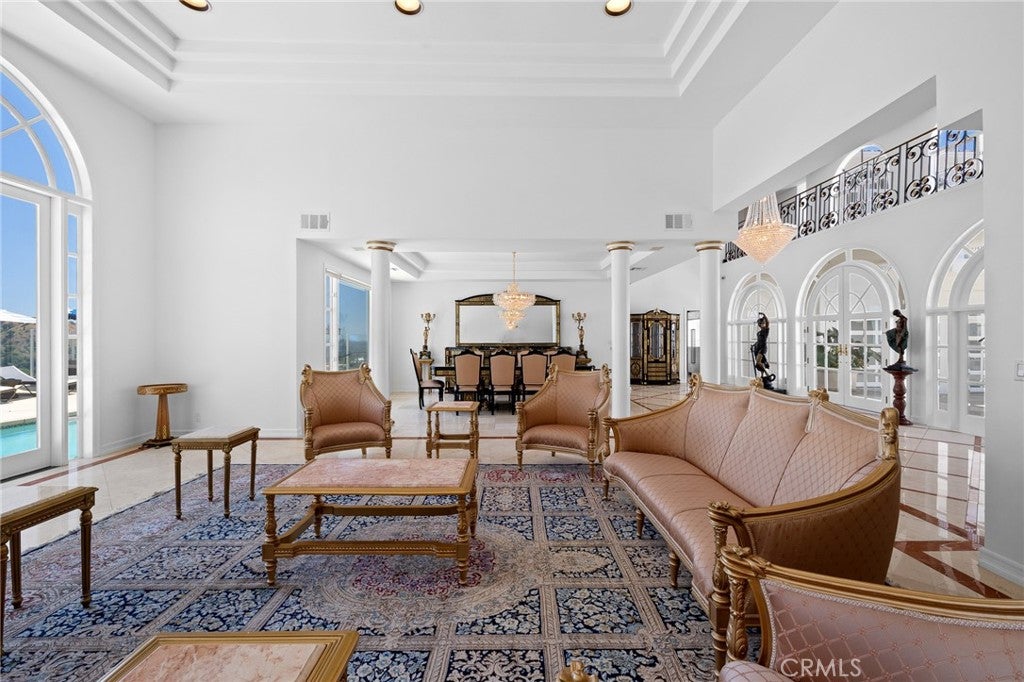 Glendale, California, 91206, United States, 5 Bedrooms Bedrooms, ,6 BathroomsBathrooms,Residential,Active,1941392