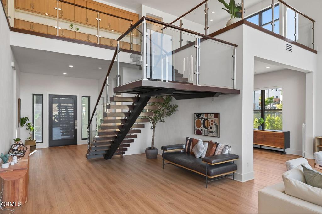 Porter Ranch, California, 91326, United States, 5 Bedrooms Bedrooms, ,6 BathroomsBathrooms,Residential,Active,1965808