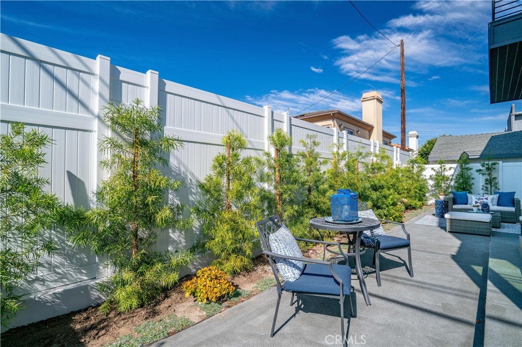 Redondo Beach, California, 90278, United States, 5 Bedrooms Bedrooms, ,5 BathroomsBathrooms,Residential,Active,1959976