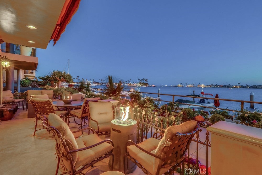 Long Beach, California, 90803, United States, 4 Bedrooms Bedrooms, ,4 BathroomsBathrooms,Residential,Active,1903219