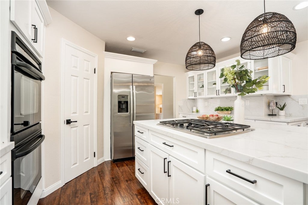 Huntington Beach, California, 92647, United States, 4 Bedrooms Bedrooms, ,3 BathroomsBathrooms,Residential,Active,2030516