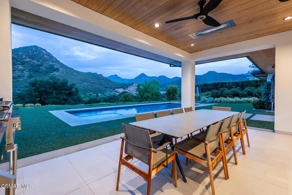 Westlake Village, California, 91361, United States, 4 Bedrooms Bedrooms, ,6 BathroomsBathrooms,Residential,Active,1989774