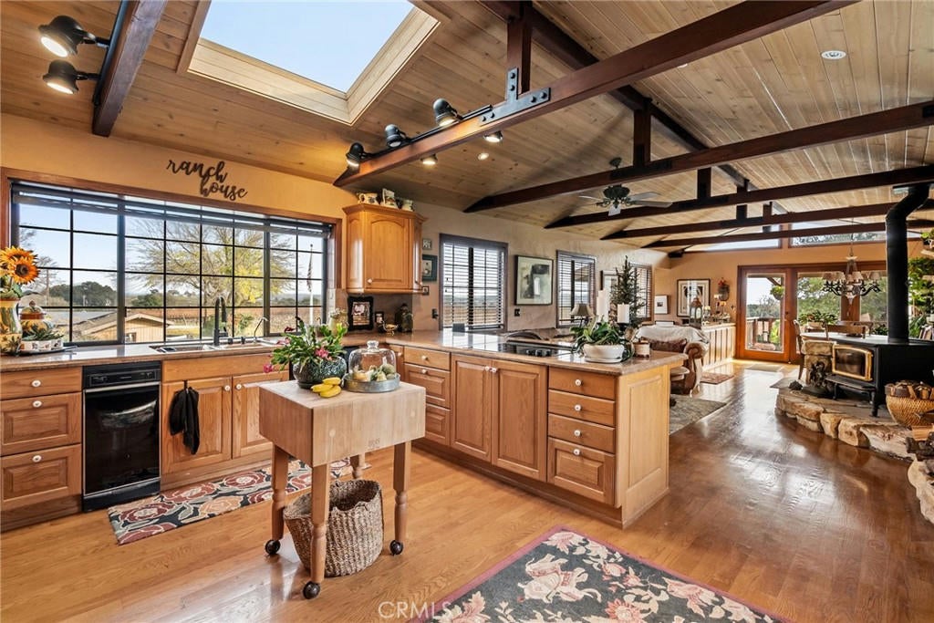 Paso Robles, California, 93446, United States, ,6 BathroomsBathrooms,Residential,Active,1769488