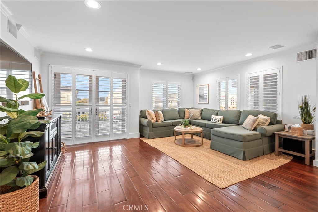 Oxnard, California, 93035, United States, ,4 BathroomsBathrooms,Residential,Active,1839447