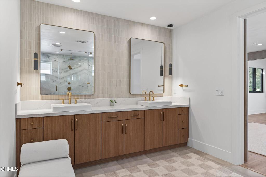 Porter Ranch, California, 91326, United States, 5 Bedrooms Bedrooms, ,6 BathroomsBathrooms,Residential,Active,1965808