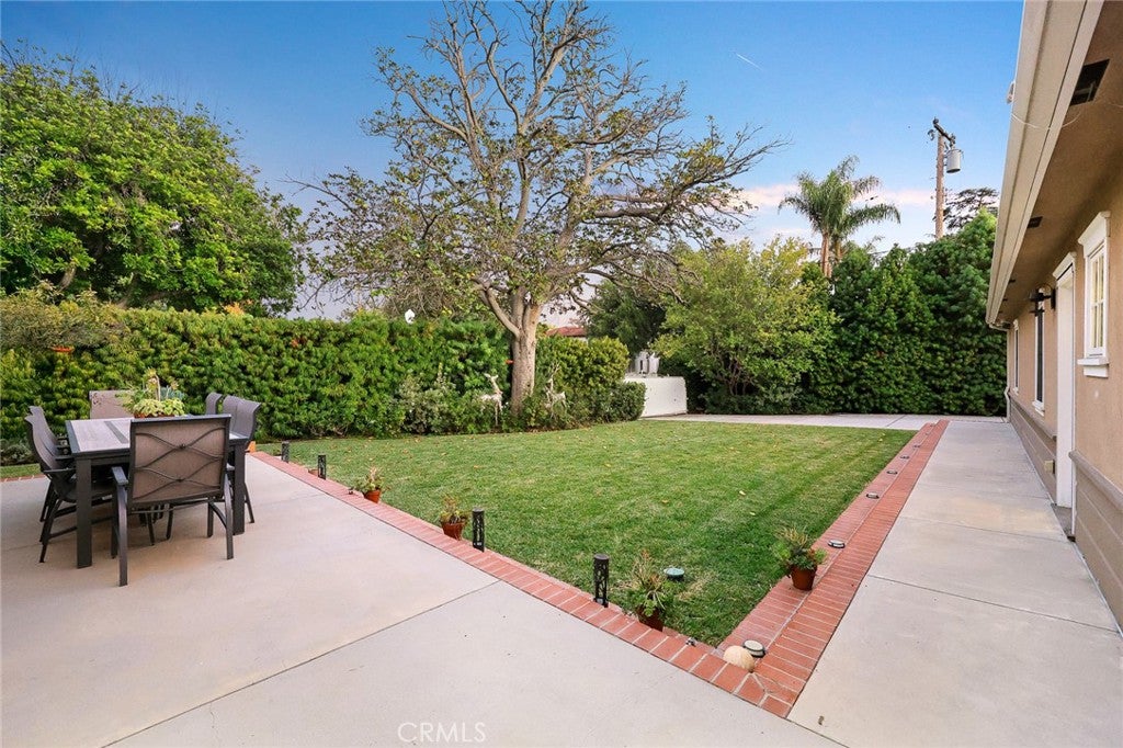 San Marino, California, 91108, United States, 4 Bedrooms Bedrooms, ,5 BathroomsBathrooms,Residential,Active,1999944