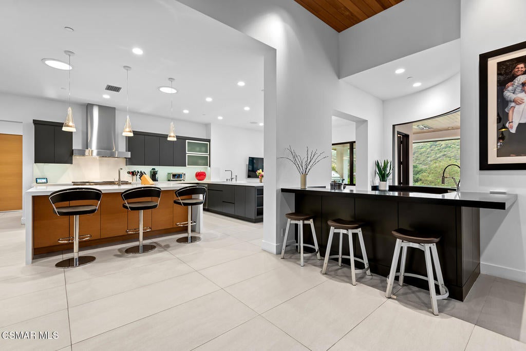 Westlake Village, California, 91361, United States, 4 Bedrooms Bedrooms, ,6 BathroomsBathrooms,Residential,Active,1989774