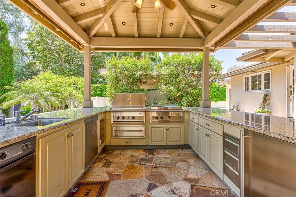 Fullerton, California, 92835, United States, 4 Bedrooms Bedrooms, ,3 BathroomsBathrooms,Residential,Active,1894565