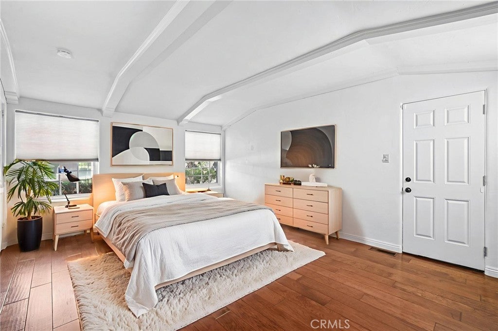 North Hollywood, California, 91602, United States, 3 Bedrooms Bedrooms, ,2 BathroomsBathrooms,Residential,Active,1914796