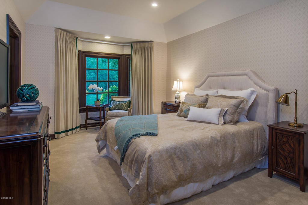 Agoura Hills, California, 91301, United States, 5 Bedrooms Bedrooms, ,5 BathroomsBathrooms,Residential,Active,2012898