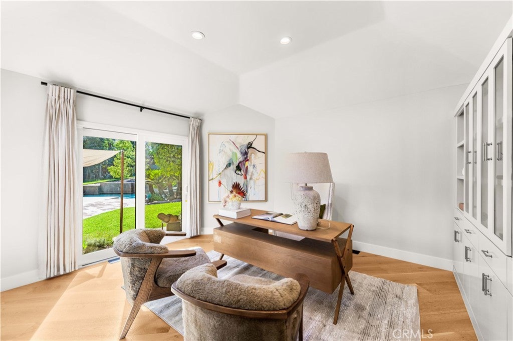 Pasadena, California, 91107, United States, 5 Bedrooms Bedrooms, ,6 BathroomsBathrooms,Residential,Active,1941367
