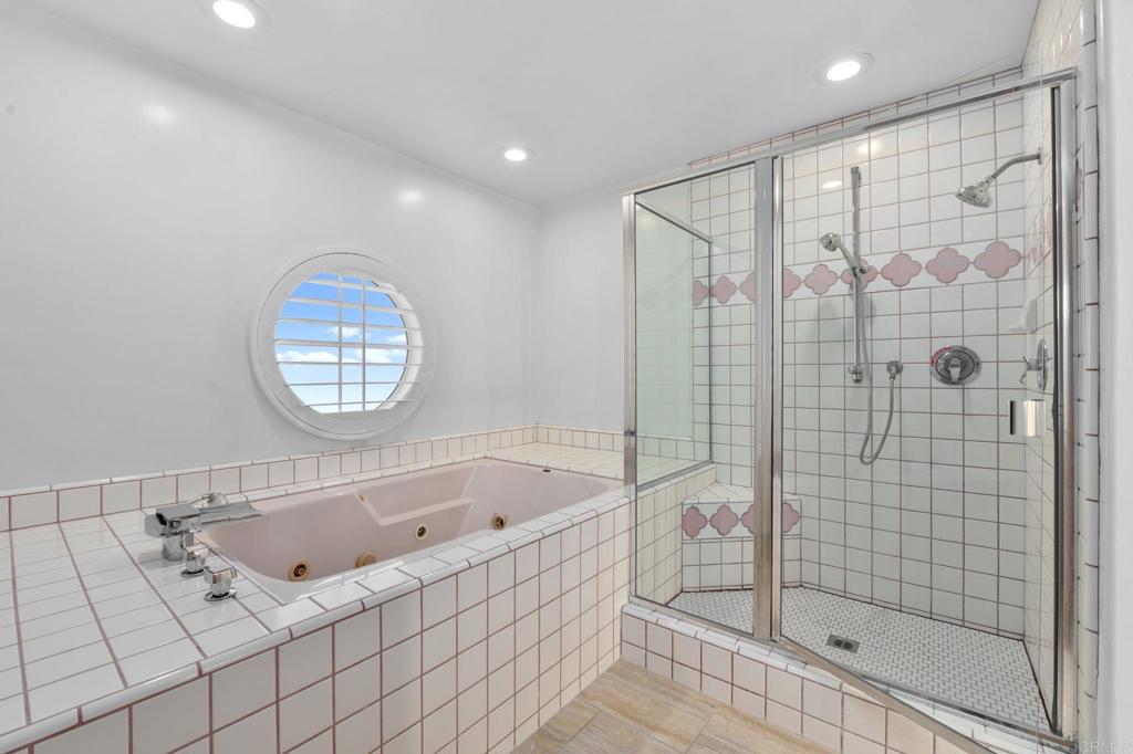 Escondido, California, 92026, United States, 3 Bedrooms Bedrooms, ,2 BathroomsBathrooms,Residential,Active,1972147