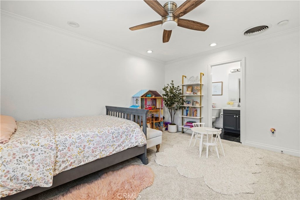 Castaic, California, 91384, United States, ,5 BathroomsBathrooms,Residential,Active,1798186