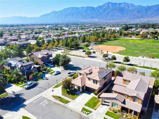 12560 CHIMNEY ROCK DR, RANCHO CUCAMONGA, CA 91739, photo 3 of 35