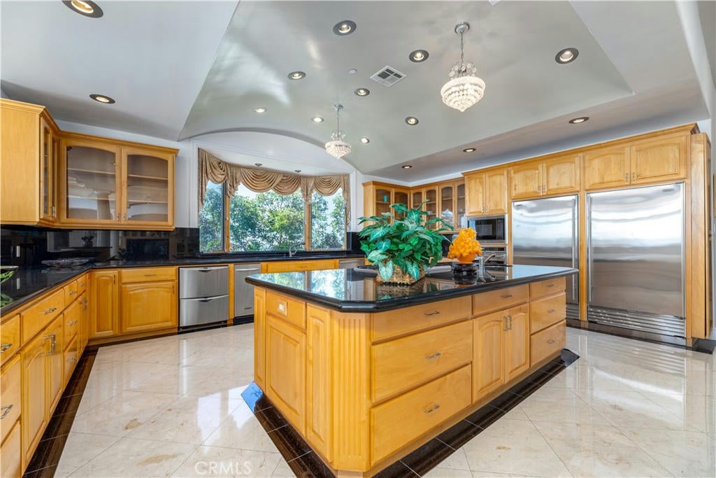 Diamond Bar, California, 91765, United States, ,13 BathroomsBathrooms,Residential,Active,1701829