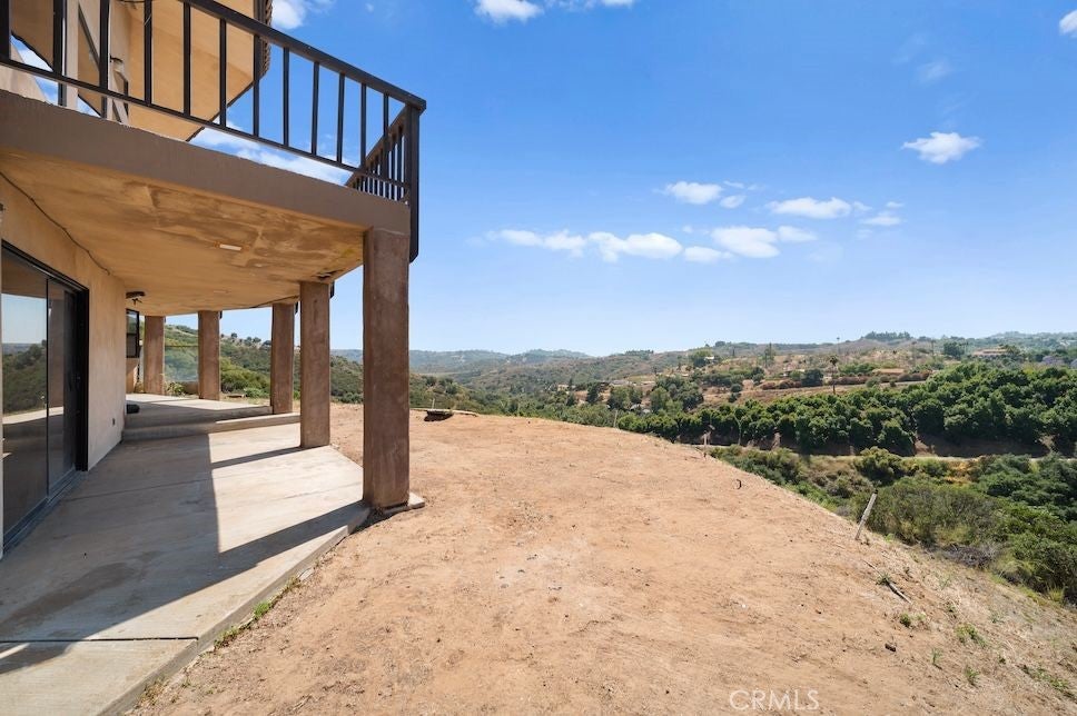 Fallbrook, California, 92028, United States, 3 Bedrooms Bedrooms, ,2 BathroomsBathrooms,Residential,Active,1820329