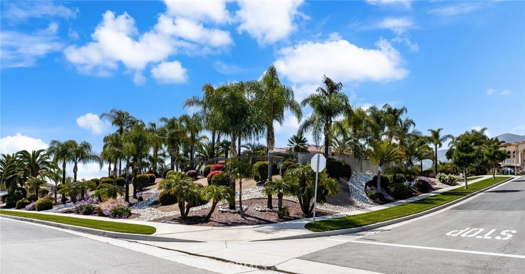 Corona, California, 92881, United States, 4 Bedrooms Bedrooms, ,5 BathroomsBathrooms,Residential,Active,1810439