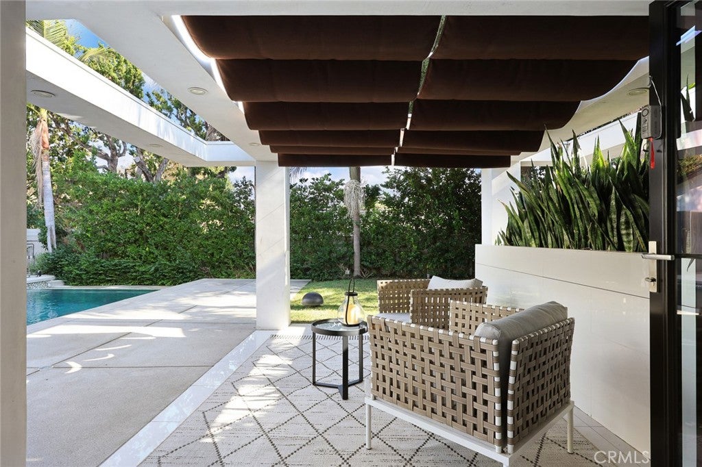 San Marino, California, 91108, United States, 4 Bedrooms Bedrooms, ,4 BathroomsBathrooms,Residential,Active,1909089