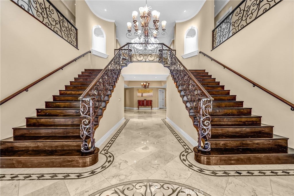 Arcadia, California, 91006, United States, 8 Bedrooms Bedrooms, ,10 BathroomsBathrooms,Residential,Active,1922498