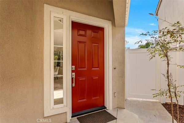 18752 PARK BROOK LN, HUNTINGTON BEACH, CA 92648, photo 3 of 33