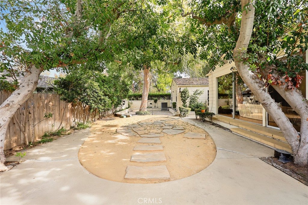 San Marino, California, 91108, United States, 4 Bedrooms Bedrooms, ,3 BathroomsBathrooms,Residential,Active,1993951