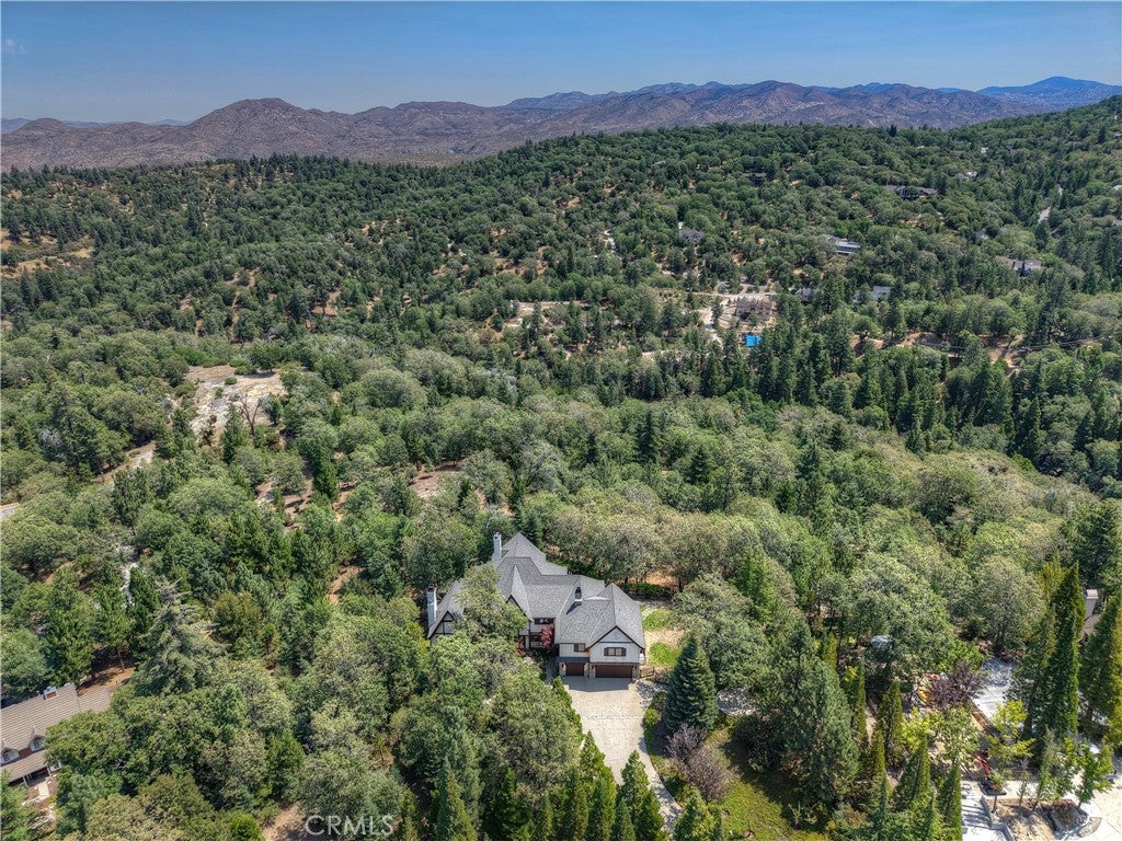 Lake Arrowhead, California, 92352, United States, 4 Bedrooms Bedrooms, ,5 BathroomsBathrooms,Residential,Active,1897983