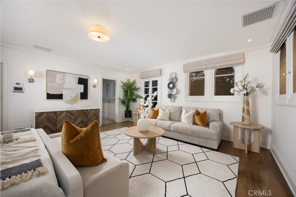 928 S El Molino Ave – image 30