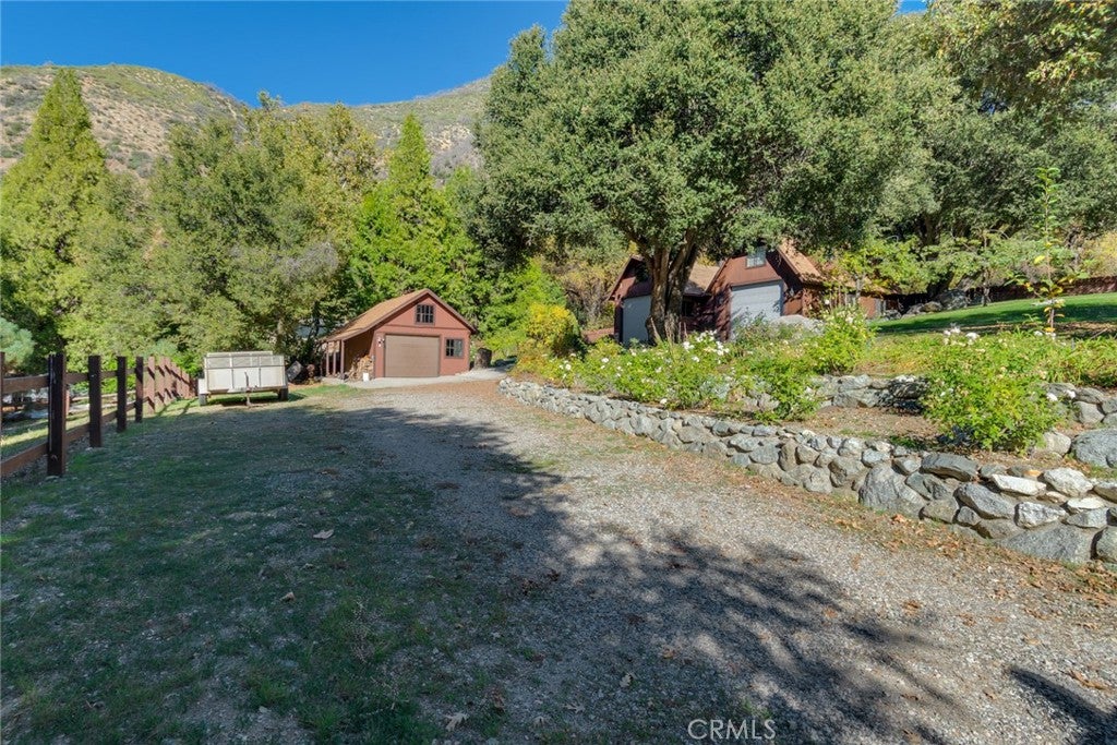 Yucaipa, California, 92399, United States, 4 Bedrooms Bedrooms, ,5 BathroomsBathrooms,Residential,Active,1990591