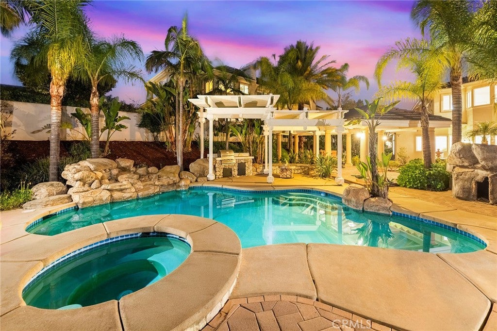 Chino Hills, California, 91709, United States, 5 Bedrooms Bedrooms, ,6 BathroomsBathrooms,Residential,Active,1986872