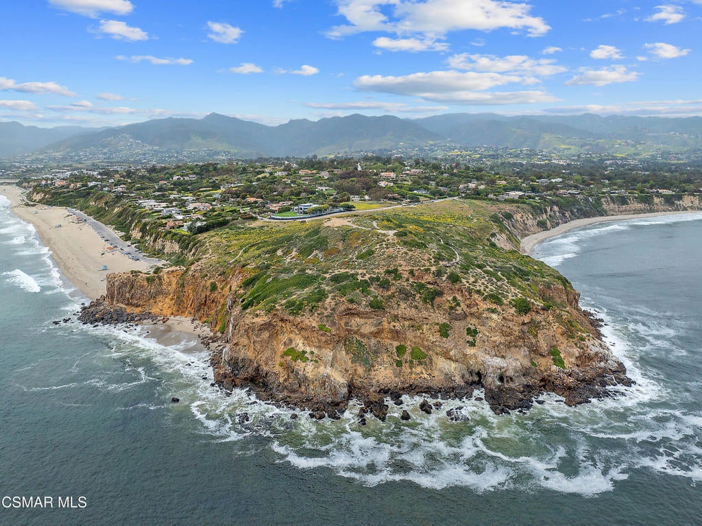 Malibu, California, 90265, United States, 4 Bedrooms Bedrooms, ,5 BathroomsBathrooms,Residential,Active,1892428