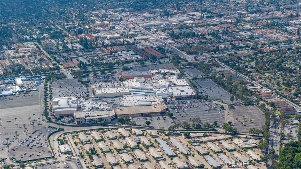 Arcadia, California, 91006, United States, 4 Bedrooms Bedrooms, ,4 BathroomsBathrooms,Residential,Active,1997620