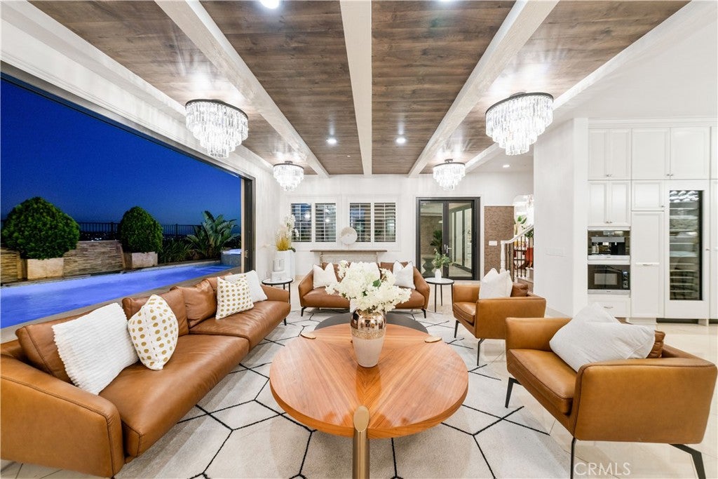 Yorba Linda, California, 92886, United States, 6 Bedrooms Bedrooms, ,7 BathroomsBathrooms,Residential,Active,1985877