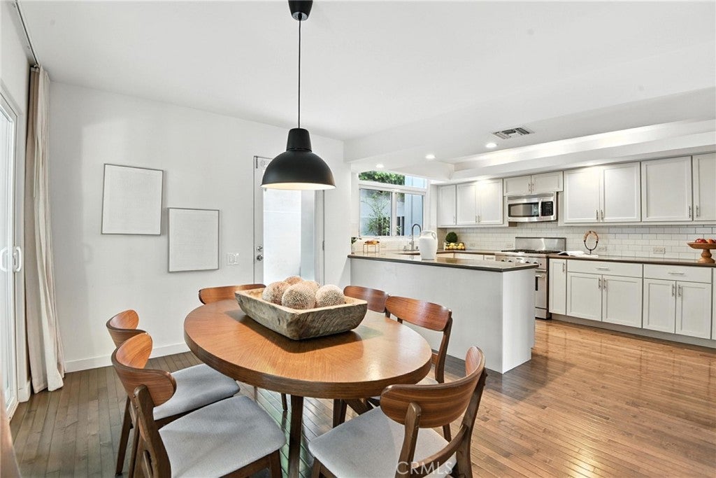 Santa Monica, California, 90405, United States, ,3 BathroomsBathrooms,Residential,Active,1894761