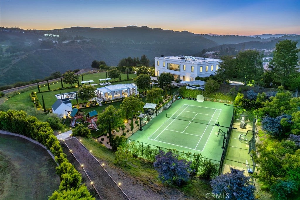 Los Angeles, California, 90077, United States, 8 Bedrooms Bedrooms, ,12 BathroomsBathrooms,Residential,Active,1905105
