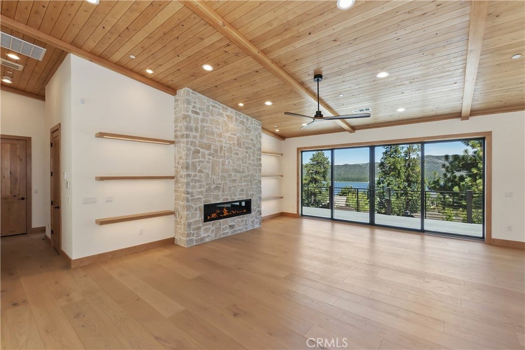 Big Bear Lake, California, 92315, United States, 5 Bedrooms Bedrooms, ,6 BathroomsBathrooms,Residential,Active,1914782