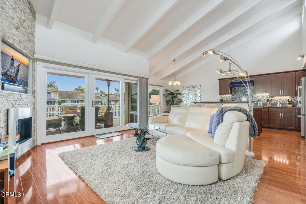 Oxnard, California, 93035, United States, 2 Bedrooms Bedrooms, ,2 BathroomsBathrooms,Residential,Active,1990634