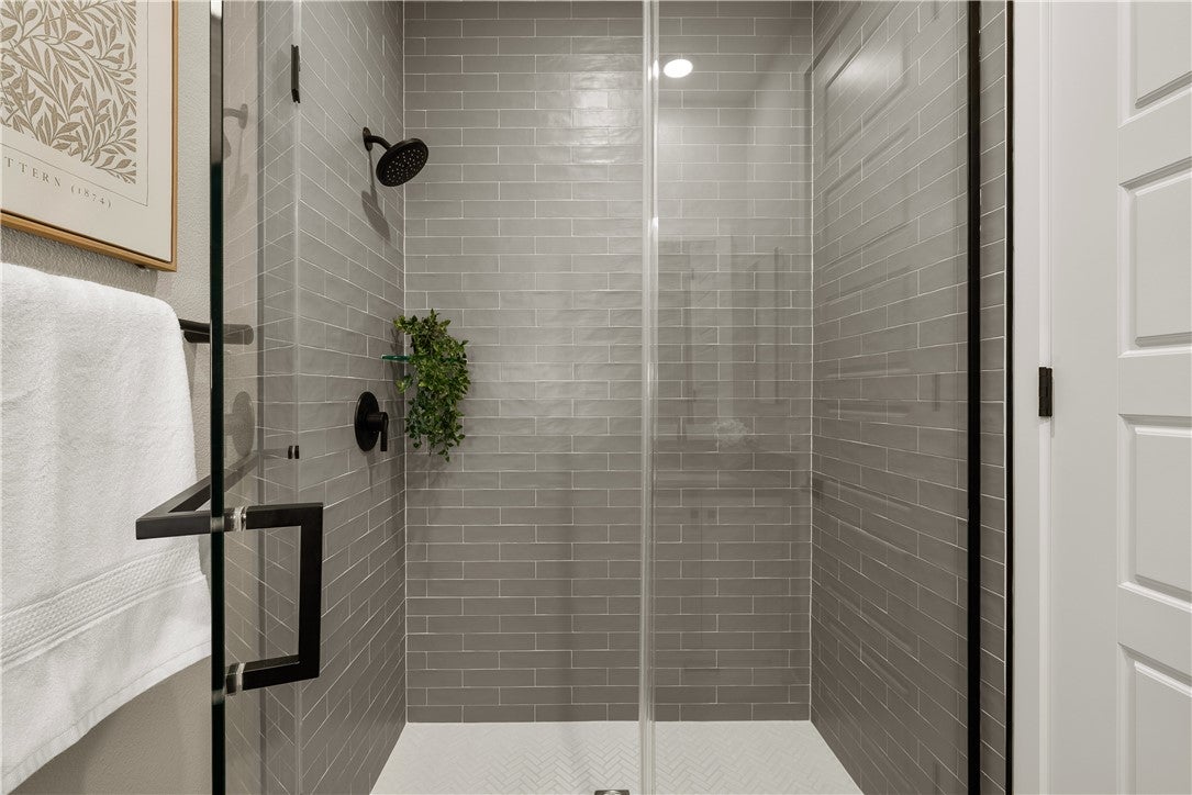 Castaic, California, 91384, United States, 6 Bedrooms Bedrooms, ,6 BathroomsBathrooms,Residential,Active,2006979