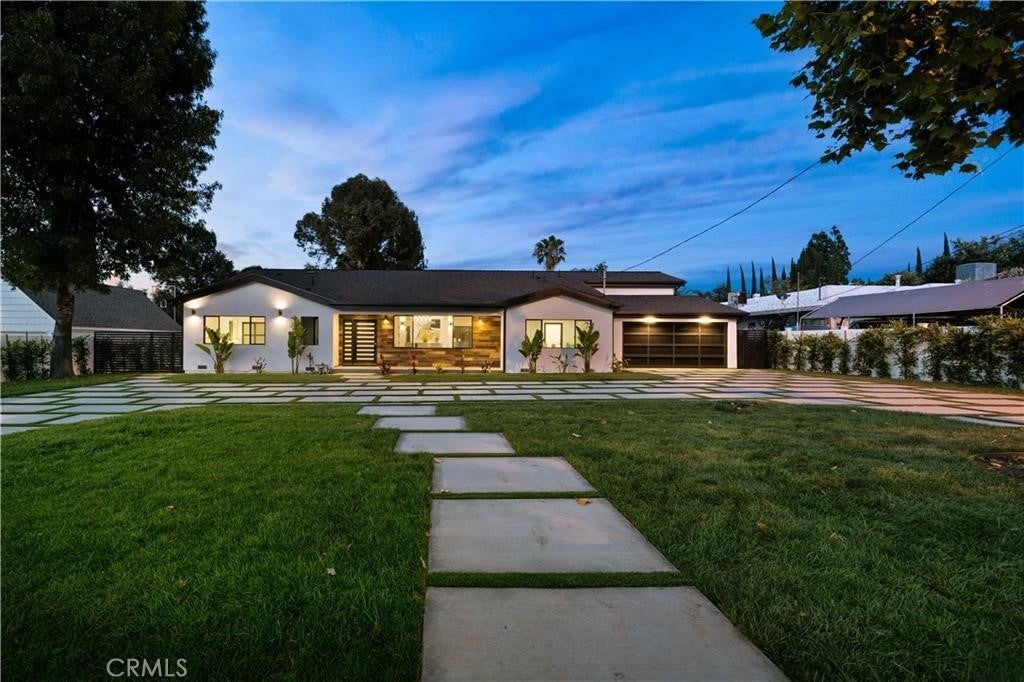 Woodland Hills, California, 91367, United States, 5 Bedrooms Bedrooms, ,5 BathroomsBathrooms,Residential,Pending,1843402
