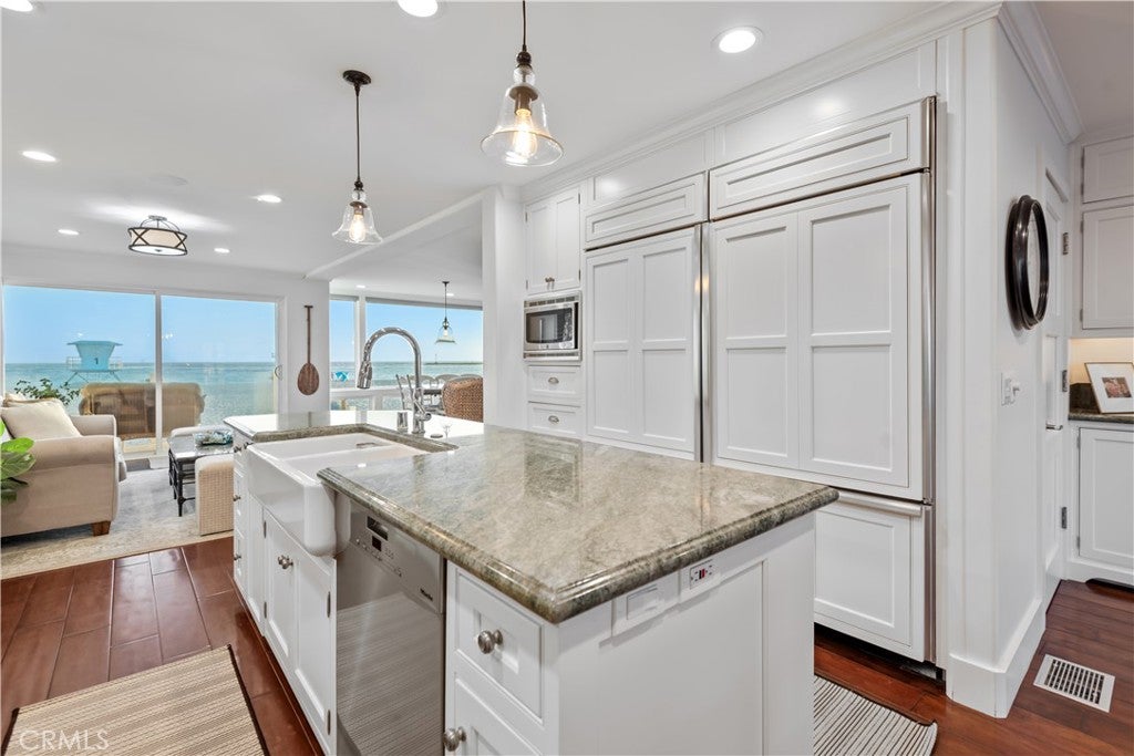 Oxnard, California, 93035, United States, ,4 BathroomsBathrooms,Residential,Active,1839447