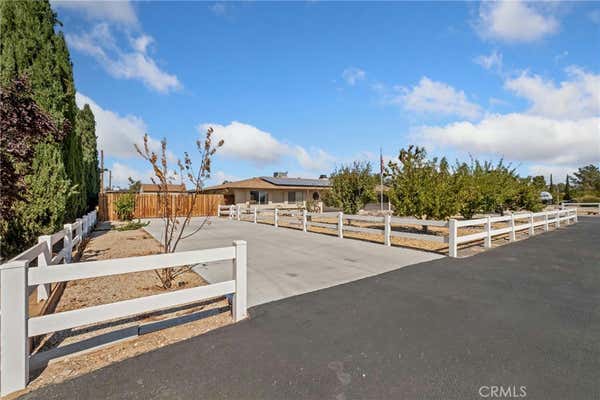 13990 JICARILLA RD, APPLE VALLEY, CA 92307, photo 4 of 59