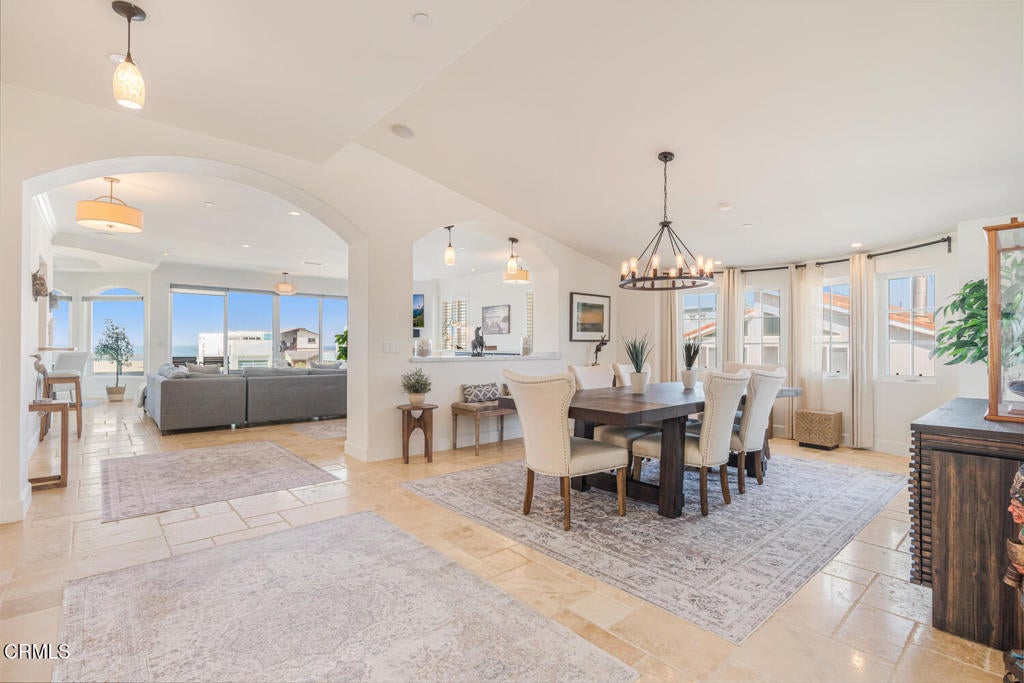 Oxnard, California, 93035, United States, 5 Bedrooms Bedrooms, ,6 BathroomsBathrooms,Residential,Contingent,1973330