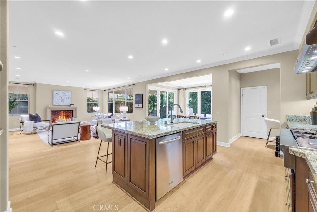 Irvine, California, 92620, United States, 4 Bedrooms Bedrooms, ,4 BathroomsBathrooms,Residential,Active,1986877