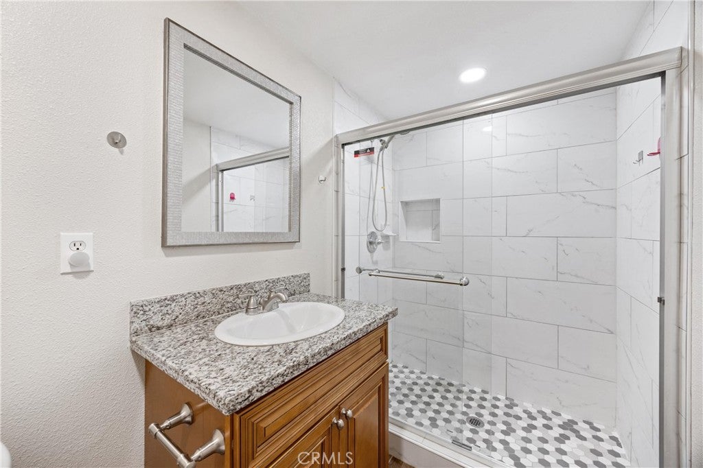 Downey, California, 90242, United States, 7 Bedrooms Bedrooms, ,6 BathroomsBathrooms,Residential,Contingent,1829948