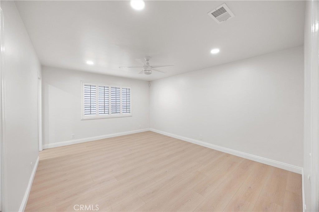 Downey, California, 90242, United States, 7 Bedrooms Bedrooms, ,6 BathroomsBathrooms,Residential,Contingent,1829948