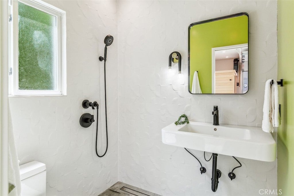 Long Beach, California, 90815, United States, 4 Bedrooms Bedrooms, ,4 BathroomsBathrooms,Residential,Active,1999914