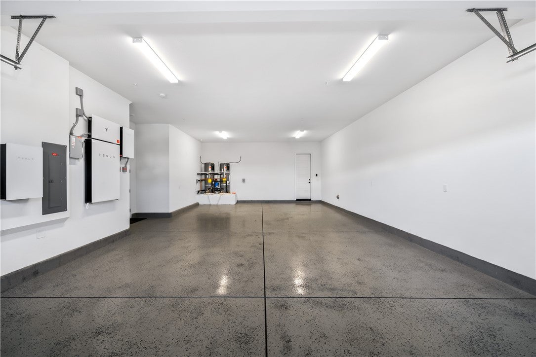 Castaic, California, 91384, United States, 6 Bedrooms Bedrooms, ,6 BathroomsBathrooms,Residential,Active,2006979